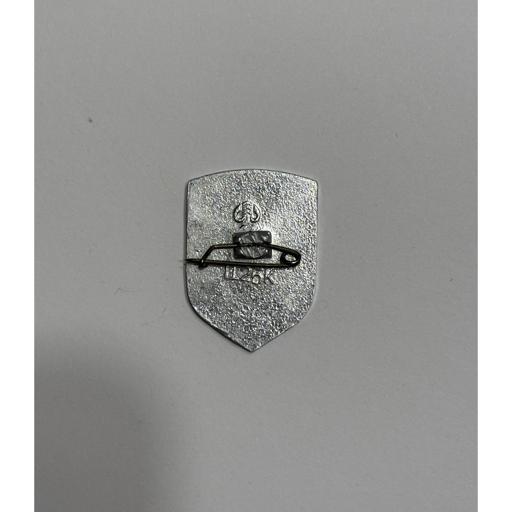 Vintage Cherkasy Russia Ukraine Red Souvenir Pin USSR 1980s - Picture 2 of 4